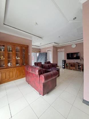 Villa lenie syari’ah Villa in Cisarua