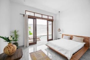 Canggu 3BR Villa w/ Pool & View 5 mins from Beach Villa in North Kuta