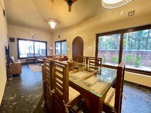 Premium Beachfront 2BR with Pool - Villa Marina I Villa in Kerala