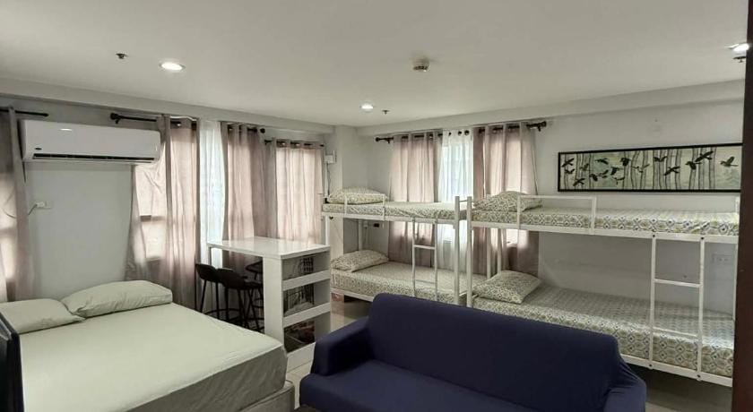 Penthouse A Near IT Park Bed and Breakfast in Lapu-Lapu City