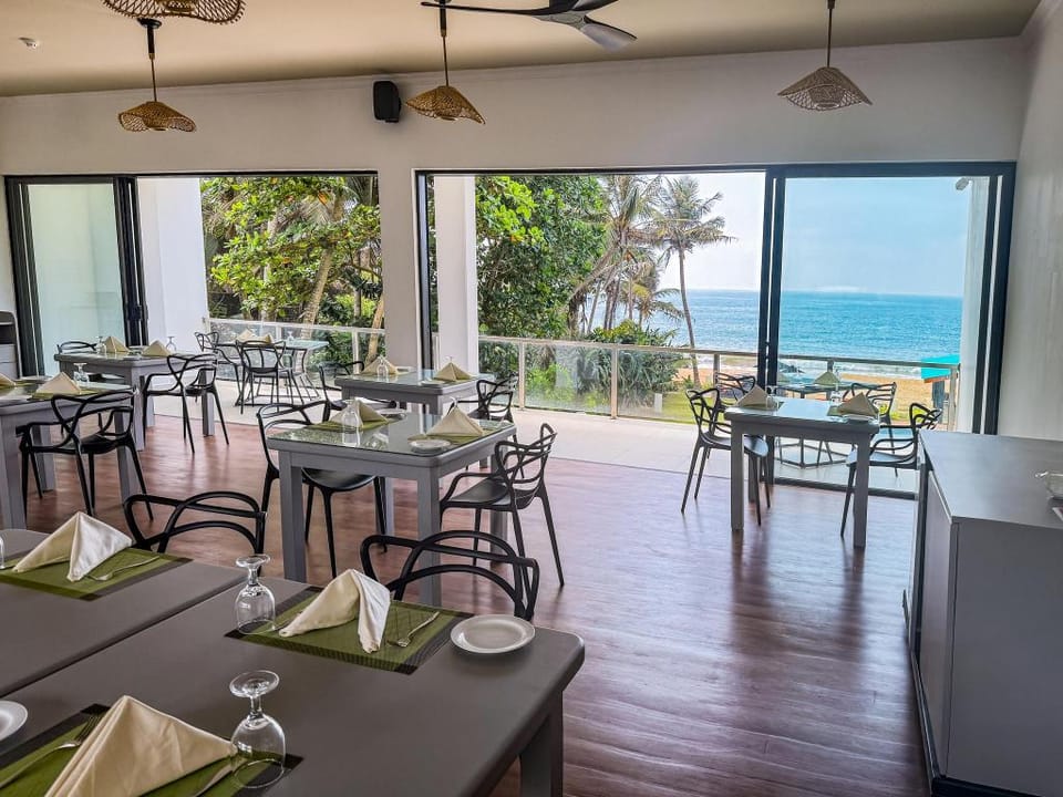 Mask & Tide Hotel in Southern Province