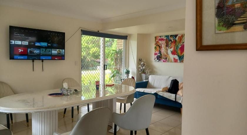 Youth Castle Bed and Breakfast in Brisbane