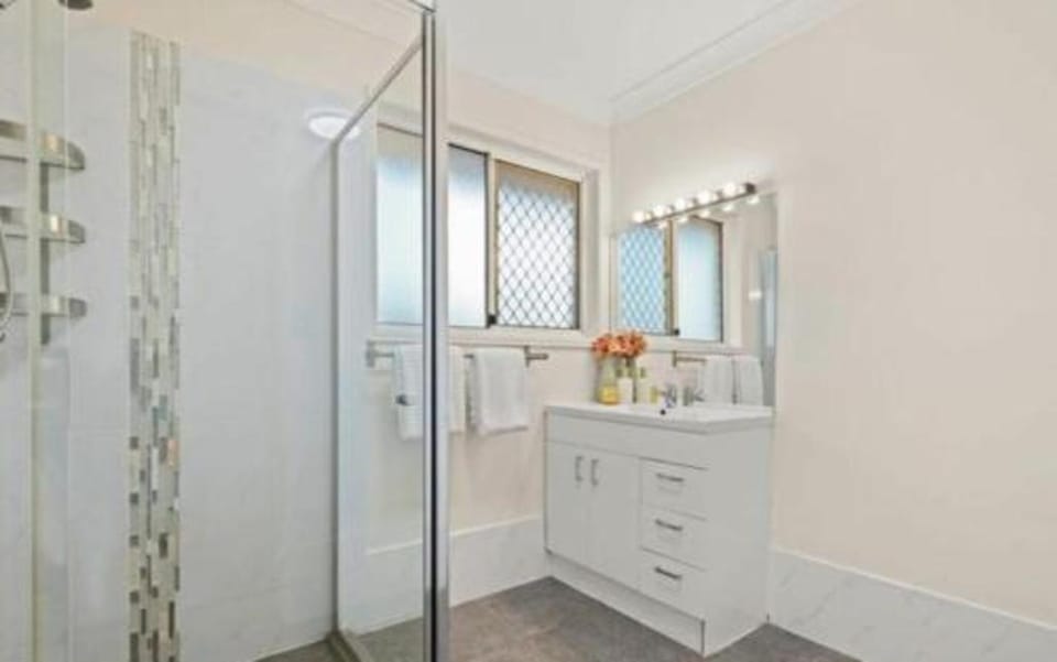 Youth Castle Bed and Breakfast in Brisbane