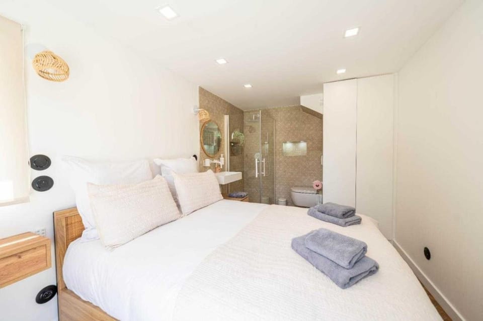 Superb villa with swimming pool & wellness area Apartment in Cannes