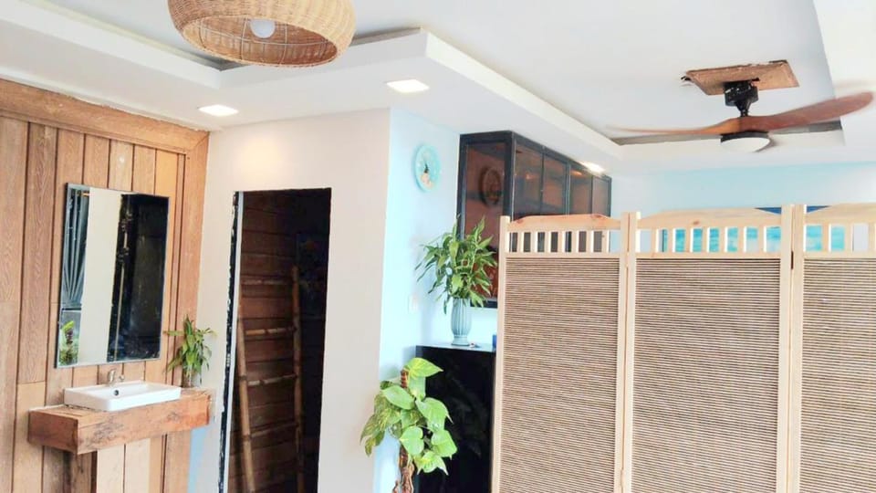 Sunrise Hill Koh Rong Bed and Breakfast in Sihanoukville