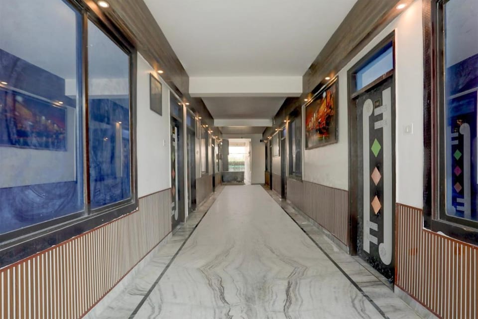 Super Collection O Gautameshver Mahadev Temple Formerly Pushp Vatika Hotel in Varanasi