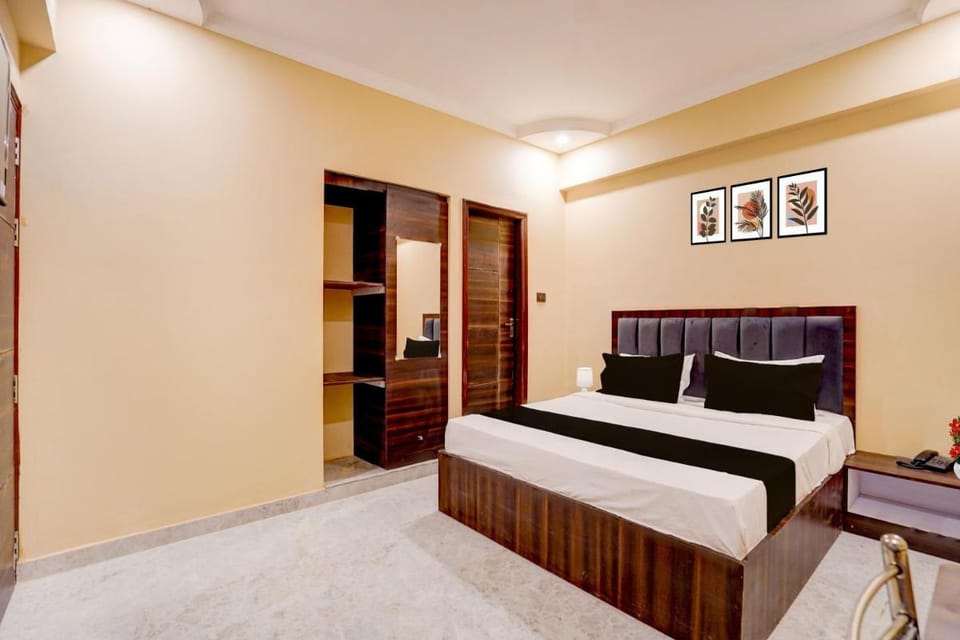 Super Collection O High Court Lucknow Hotel in Lucknow