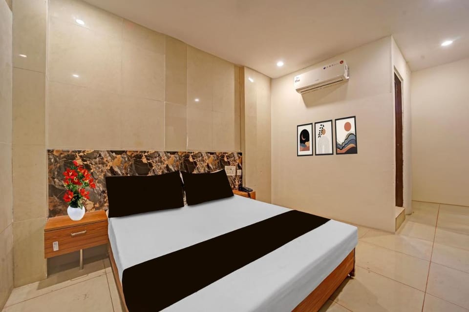 Super Collection O Azad Nagar Ayodhya Bypass Road Bhopal Formerly Hotel Inbox Hotel in India