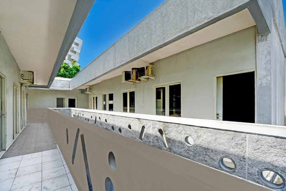 OYO 95041 Griya Indah Homestay Hotel in Surabaya