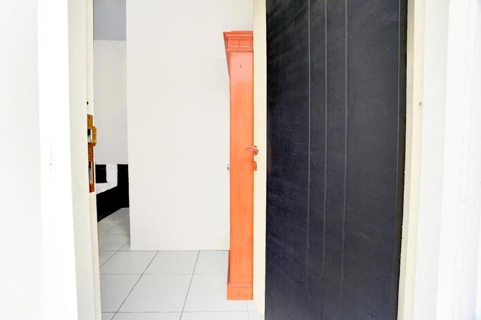 OYO 95041 Griya Indah Homestay Hotel in Surabaya