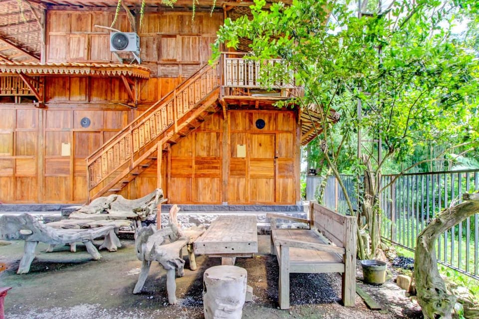 OYO 95018 Anggrek Homestay Jogja Syariah Hotel in Yogyakarta