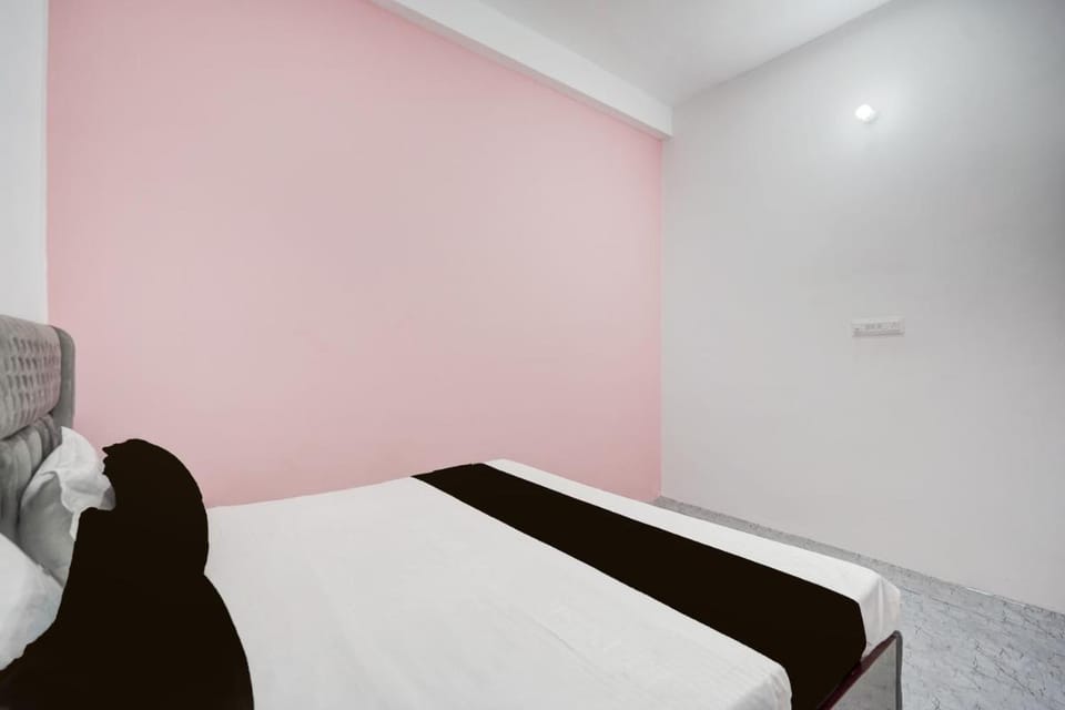 Hotel O by OYO Happy Hotel & Restaurant Hotel in Uttar Pradesh