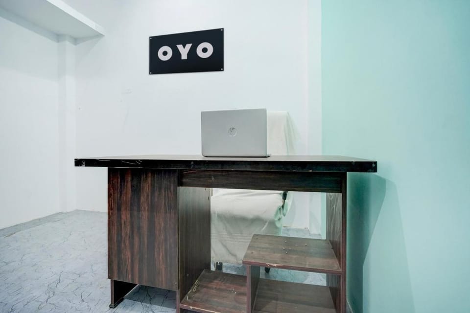 Hotel O by OYO Happy Hotel & Restaurant Hotel in Uttar Pradesh