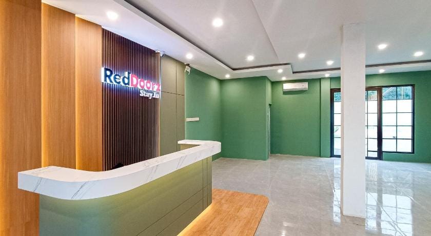 RedDoorz Plus Ciapus Bogor Hotel in West Java