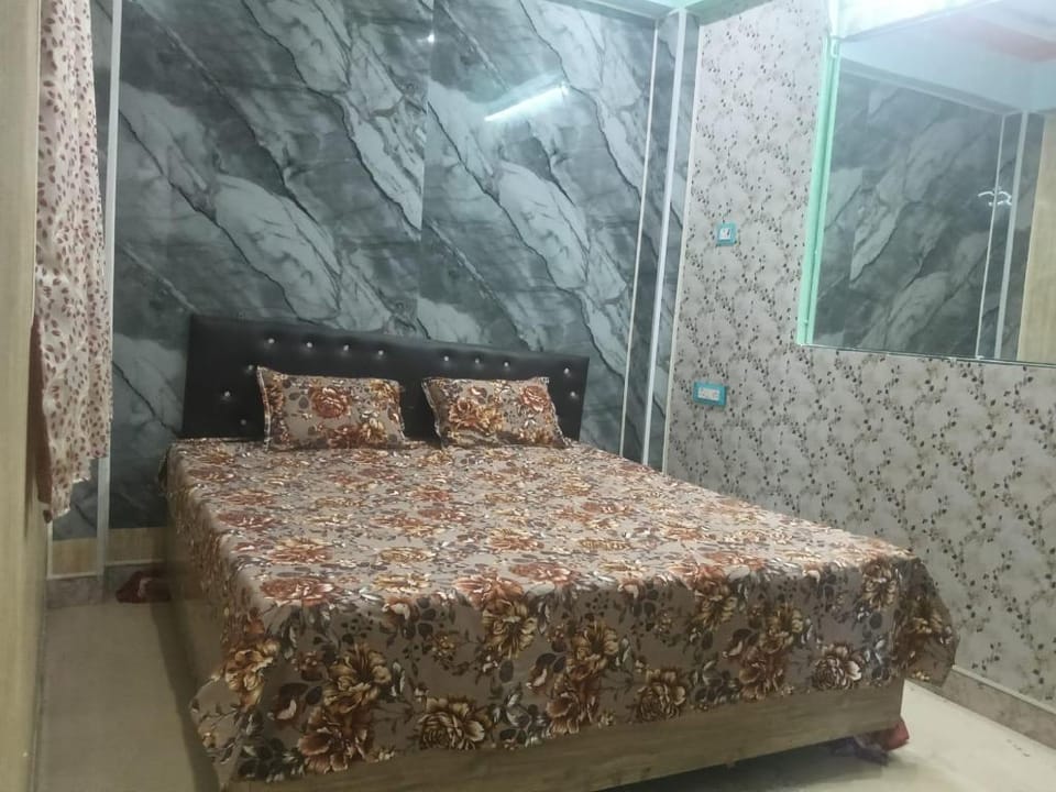 Hotel adarsh and restaurant Lodge in India