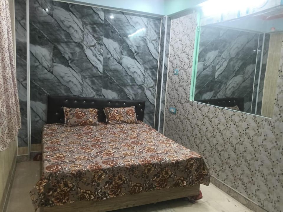 Hotel adarsh and restaurant Lodge in India