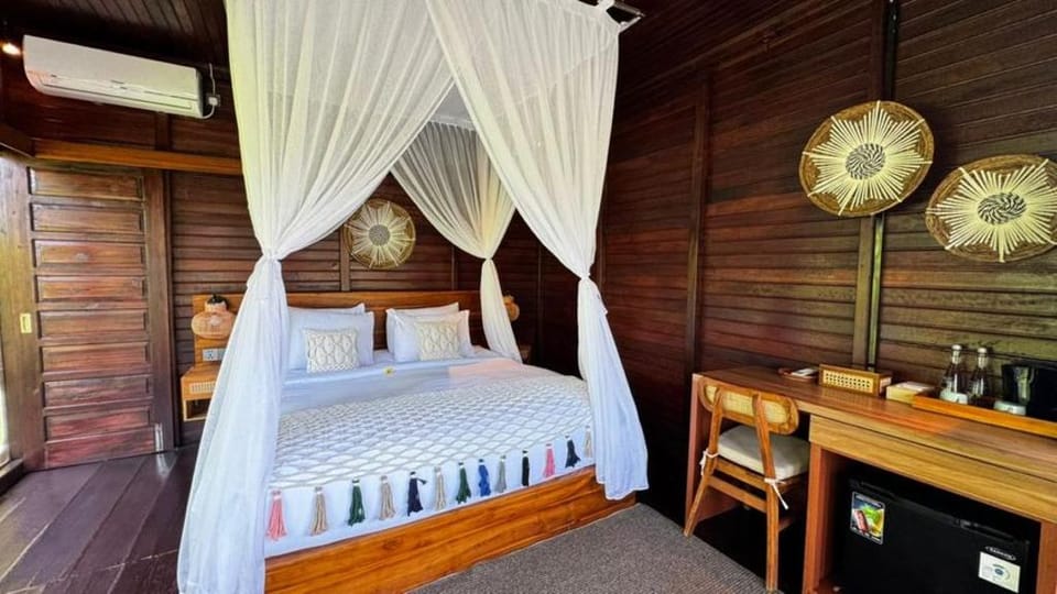 Eco Oasis Wooden Villa Hotel in Tampaksiring