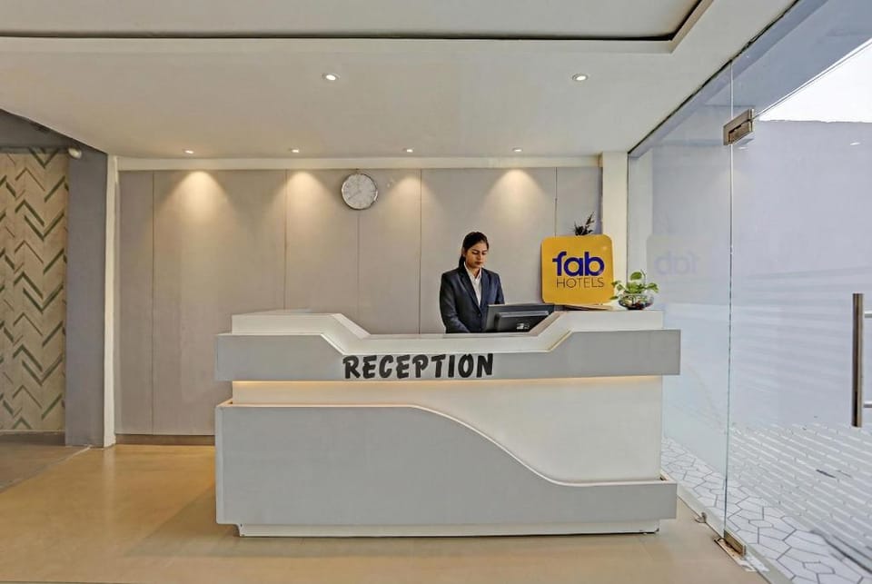 FabHotel New R Inn Hotel in Uttar Pradesh