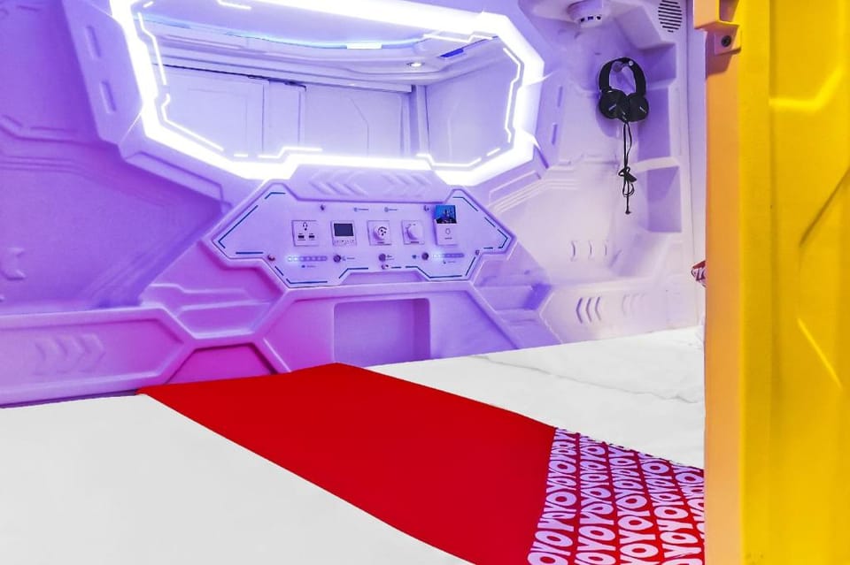 Dancenter Fiducia Capsule Hotel Hotel in Jakarta