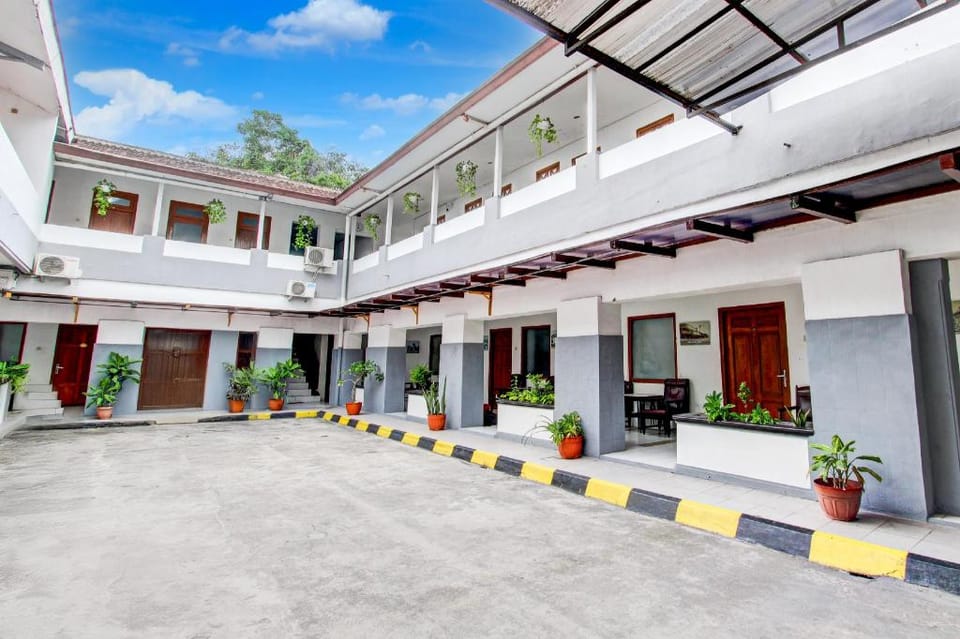 Collection O Jalan Slamet Riyadi Kampung Batik Kauman - 6 Hour Stay Hotel in Special Region of Yogyakarta