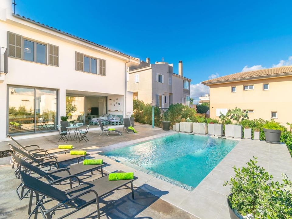 Casa Del Mar - Villa With Private Pool. Free Wifi Hotel in Son Serra de Marina