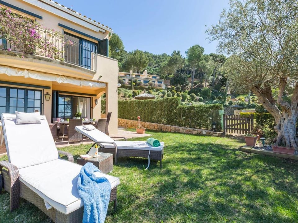 Villa with panoramic views of the sea Villa in Llafranc