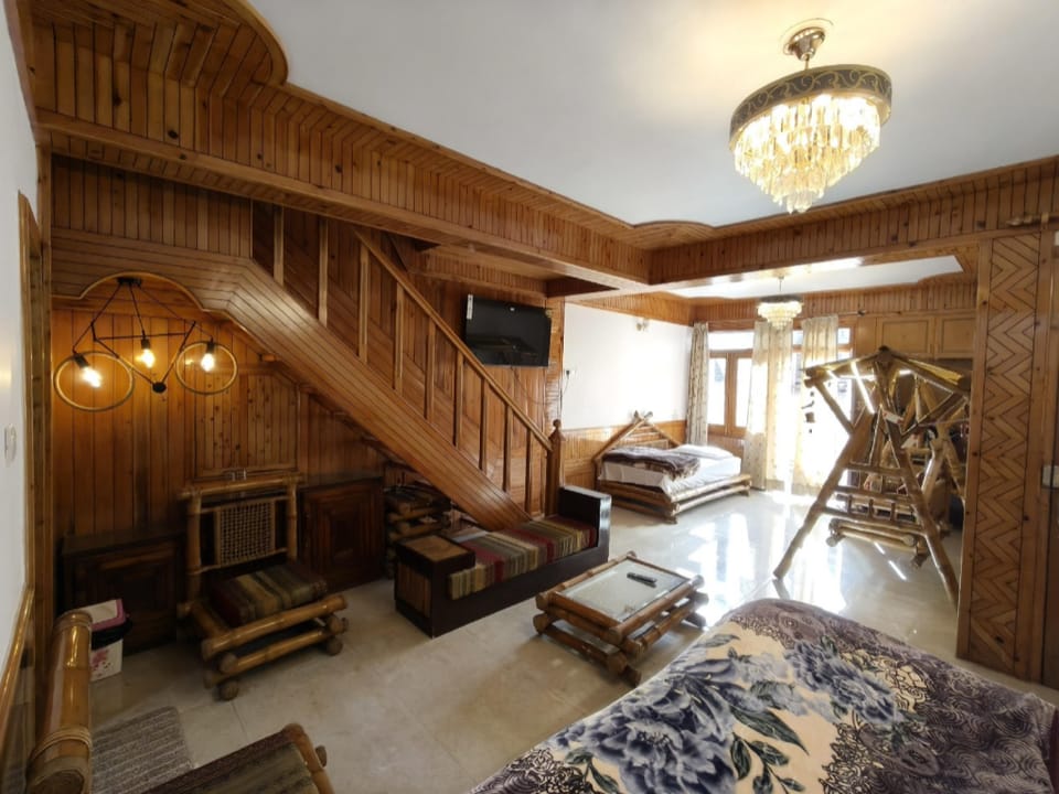 Goroomgo The Gwen Stays Nainital Hotel in Uttarakhand
