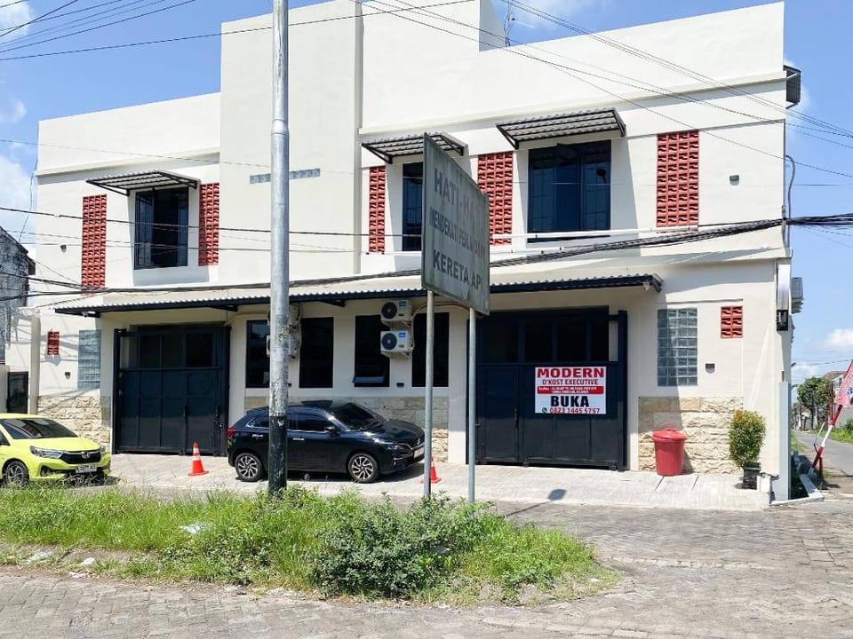 Modern D'Kost RedPartner near Roxy Mall Jember Hotel in East Java