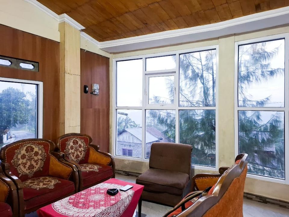 Amore Guesthouse Syariah Mitra RedDoorz Hotel in Indonesia