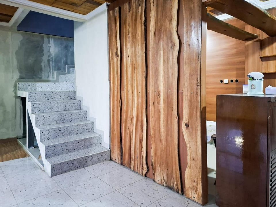 Amore Guesthouse Syariah Mitra RedDoorz Hotel in Indonesia