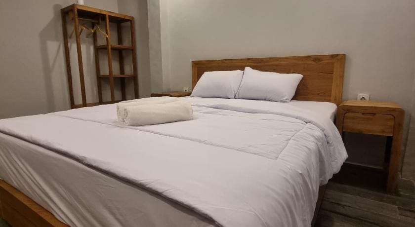 KG Humz Canggu Guesthouse Hotel in North Kuta