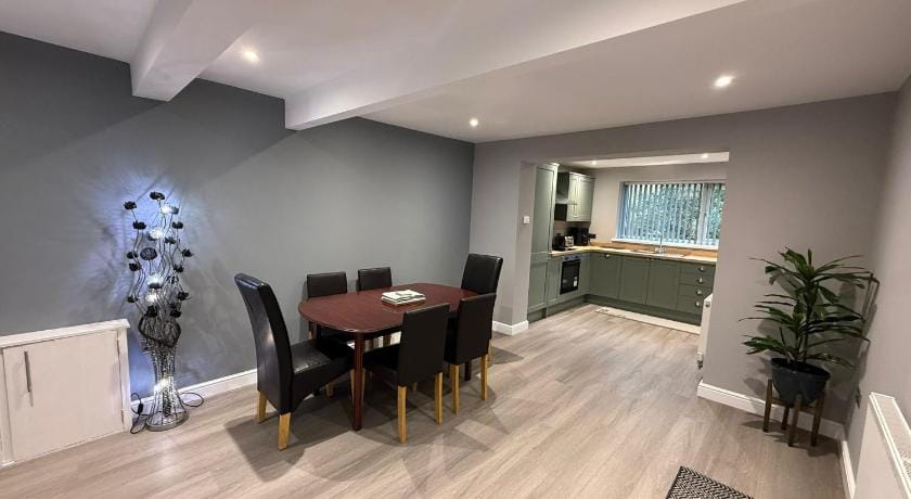 Rose Cottage by Sasco Hotel in Blackpool