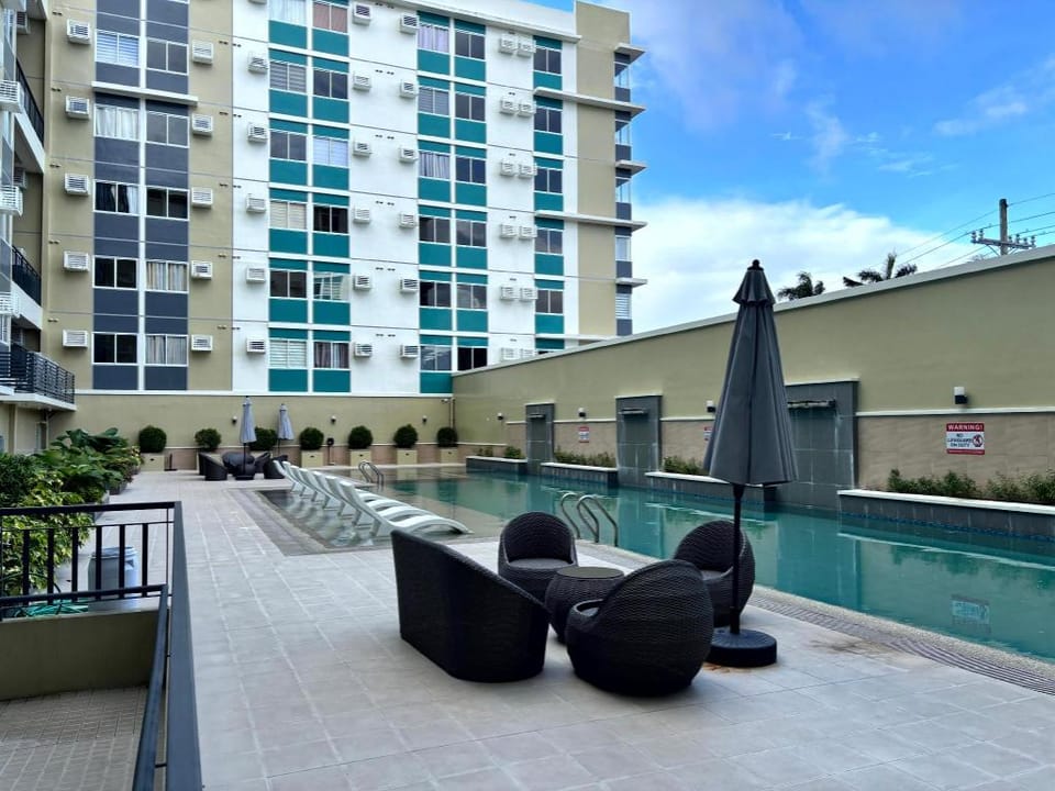 Berkeley Dnk Flats Hotel in Calabarzon