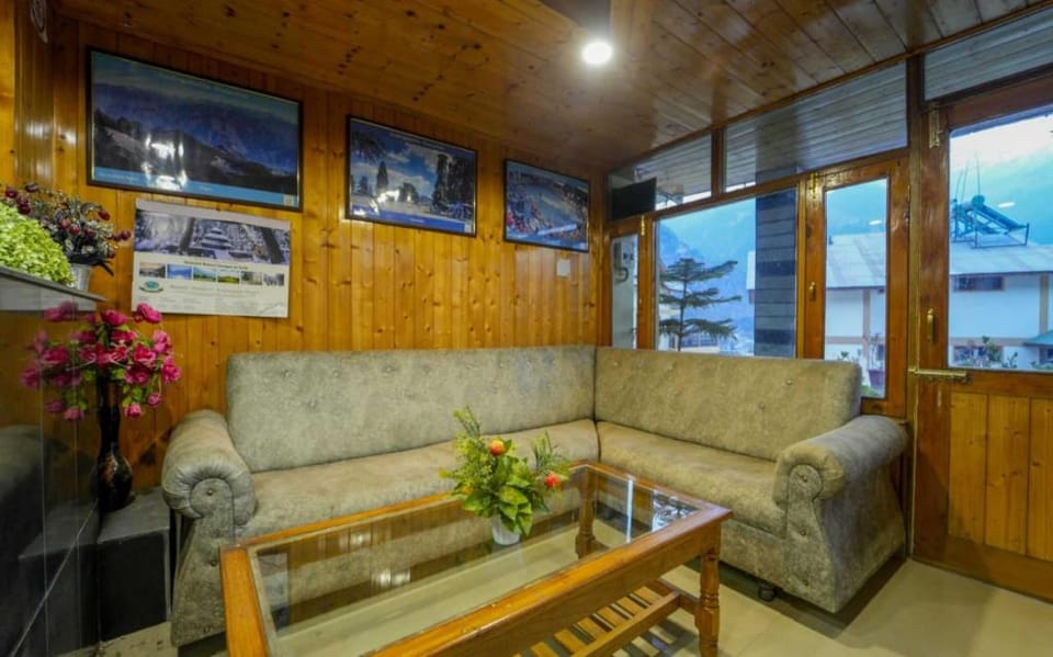 Hotel Sumeera Inn Hotel in Manali