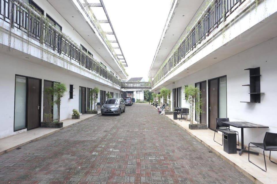 King Stone Hotel By ARBA Hotel in West Java