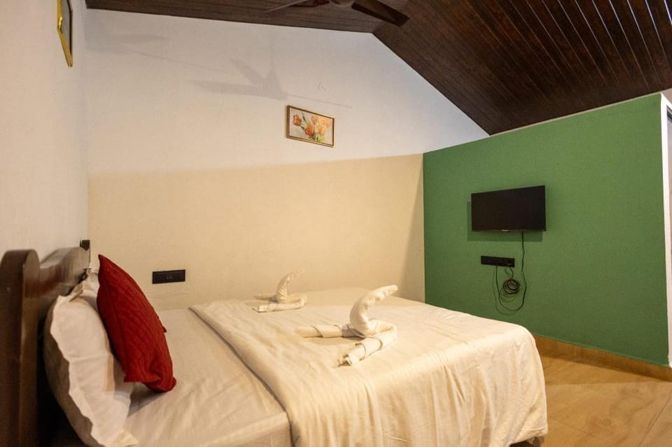 Nature Bloom Resort Hotel in Calangute