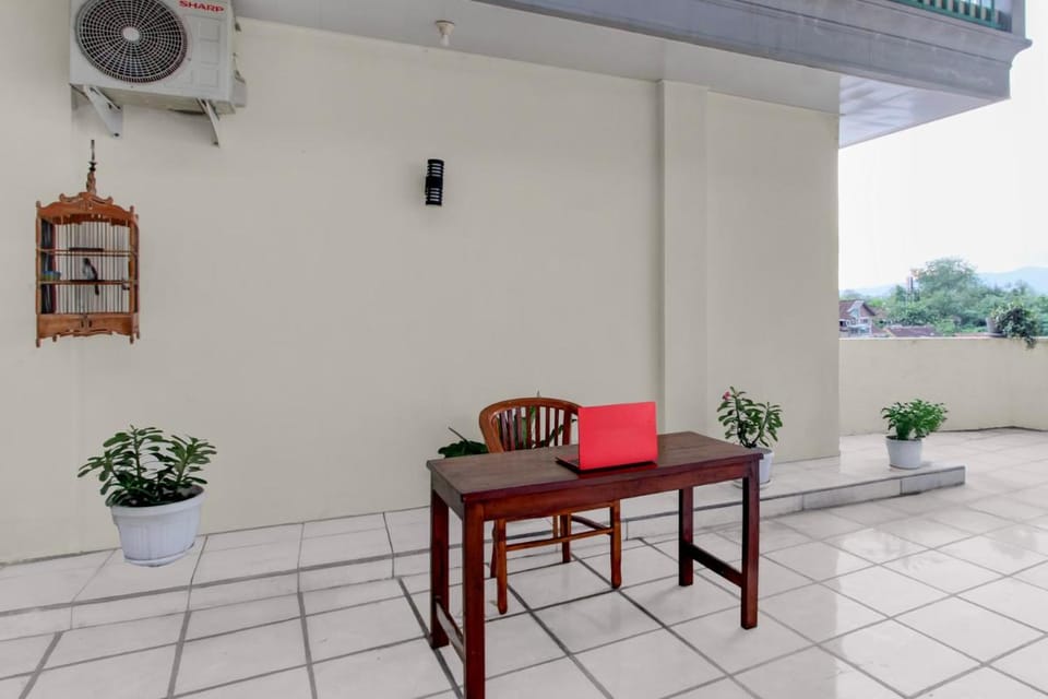 OYO 95019 Jeppi Homestay Hotel in Indonesia