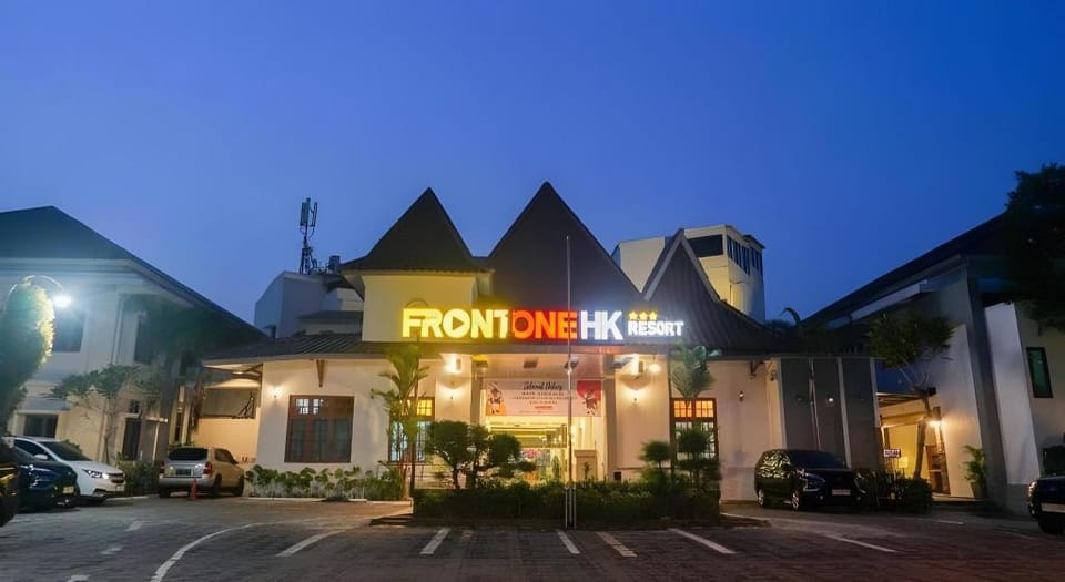 Front One HK Resort Simpanglima Hotel in Indonesia