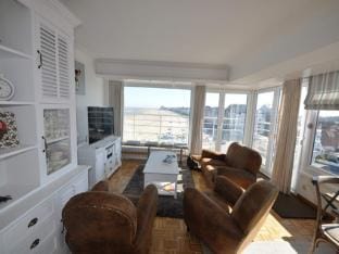 Apartment in Duinbergen with Sea Views Apartment in Knokke-Heist