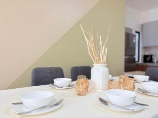 GatherHaus • 4BR 11P Family Stay @MVertica D.47.04 Apartment in Federal Territory of Kuala Lumpur