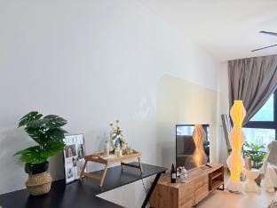 GatherHaus • 4BR 11P Family Stay @MVertica D.47.04 Apartment in Federal Territory of Kuala Lumpur