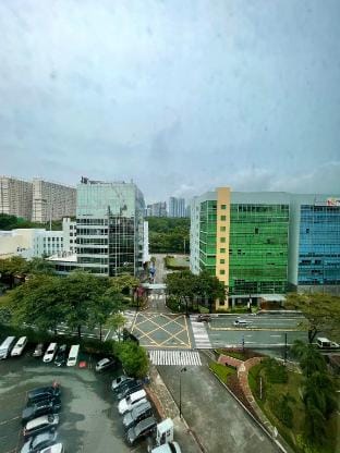 Luxe Suite near BGC and Venice Grand Canal Apartment in Makati