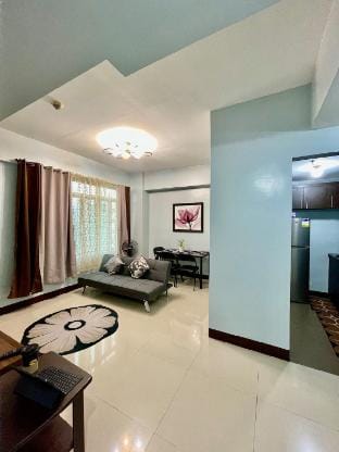 Luxe Suite near BGC and Venice Grand Canal Apartment in Makati