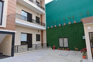 Ideal Home stay Apartment in Punjab, India