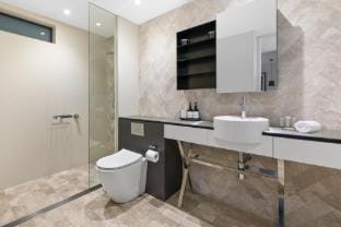 Modern 1-Bed with Balcony in Bustling Surry Hills Apartment in Surry Hills