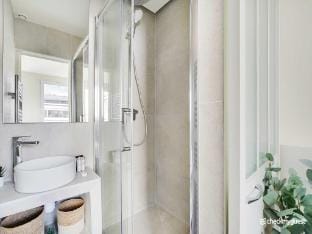 Charming apartment - 2BR6P - Faubourg-du-Roule Apartment in Paris