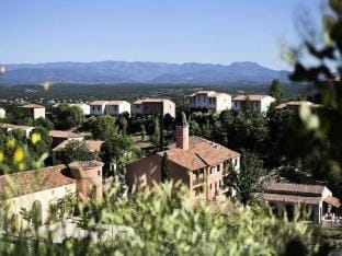 Room House 5 People - Comfort Apartment in Grospierres