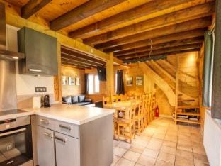 Poya Castle chalets for tweleve people Apartment in Morillon