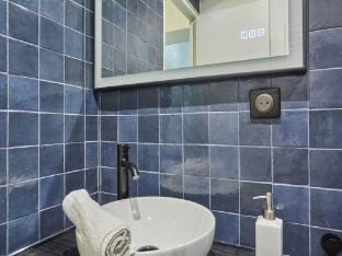 Charming  Modern Duplex Apartment Center of Paris Apartment in Paris
