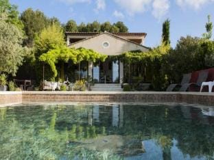 Bastide Dou Pastre Family Friendly House Apartment in Provence-Alpes-Côte d'Azur